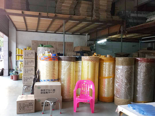 透明膠(jiao)帶生産(chan)車間